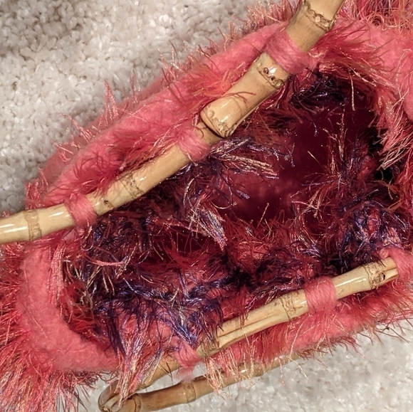 2 One of a Kind Handknit Purses Cream and Salmon with wooden handles - Picture 7 of 7